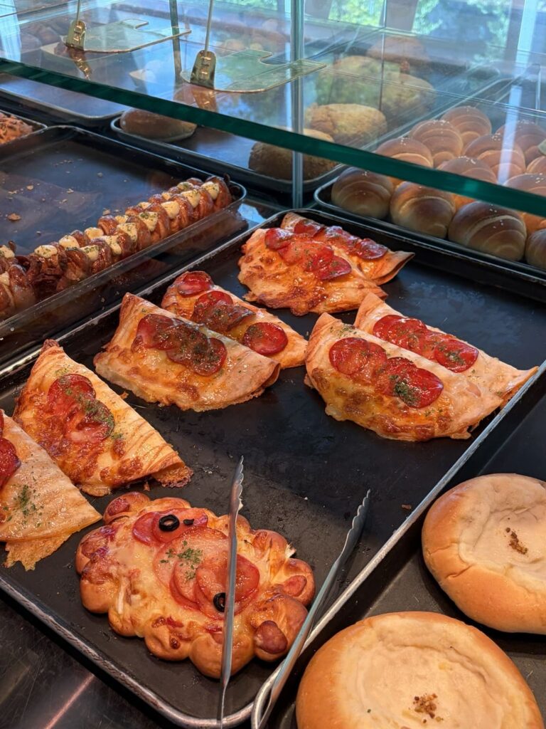 밀양 달리아커피 단장면 피자빵