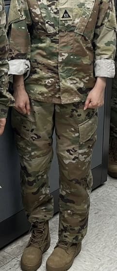 프리덤 실드에 입는 주한 미군 한국인 직원 군복 